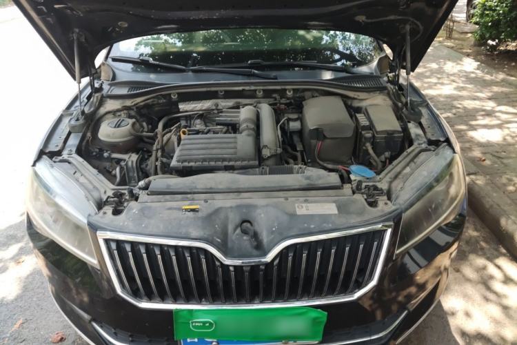 Used Skoda Superb 2018 TSI280 DSG Comfort Edition China V Standard Engine Bay