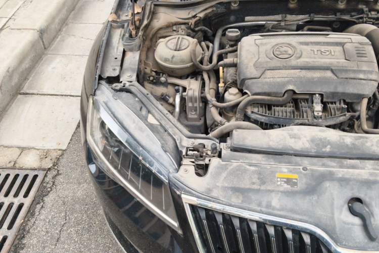 Used Skoda Superb 2018 TSI330 DSG Comfort Edition China V Standard Engine Bay Right