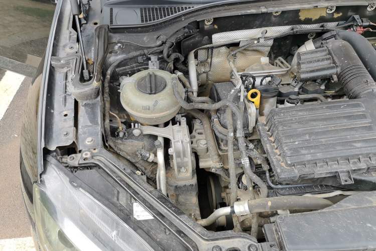 Used Skoda Superb 2018 TSI280 DSG Standard Edition China V Emission Standard Engine Bay Right