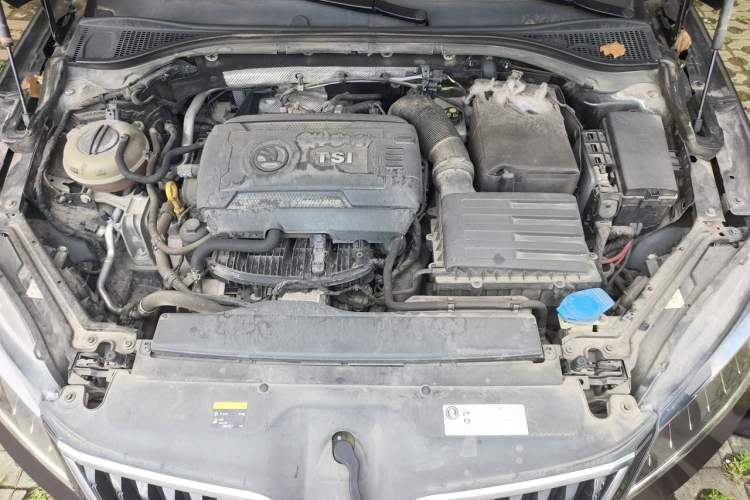 Used Skoda Superb 2018 TSI330 DSG Comfort Edition China V Standard Engine Bay