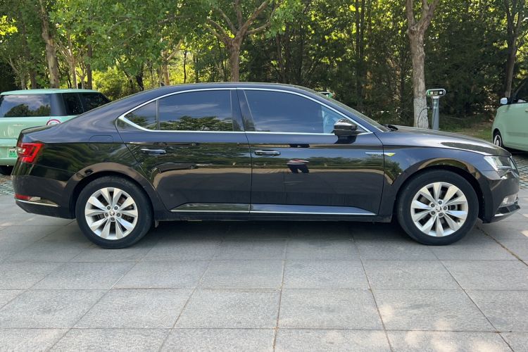 Used Skoda Superb 2018 TSI280 DSG Comfort Edition China V Standard Exterior 3