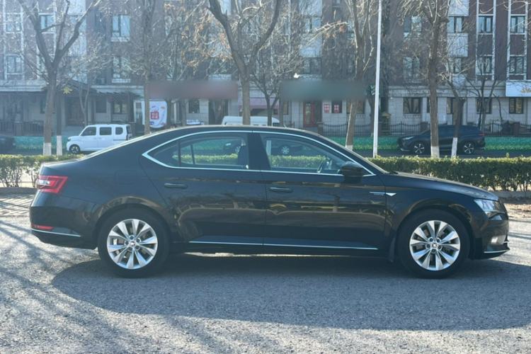 Used Skoda Superb 2018 TSI330 DSG Comfort Edition China V Standard Exterior 4