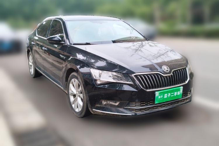 Used Skoda Superb 2018 TSI330 DSG Comfort Edition China V Standard Front Right 45 Deg