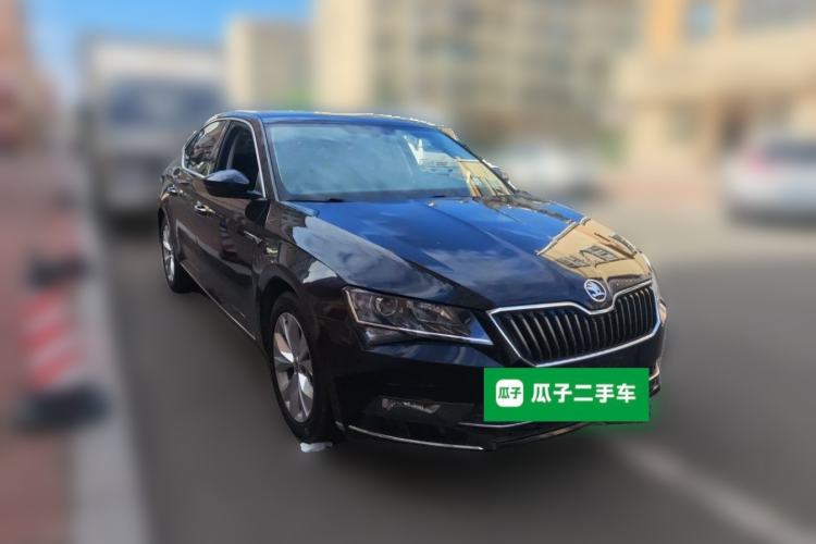 Used Skoda Superb 2018 TSI280 DSG Comfort Edition China V Standard Front Right 45 Deg