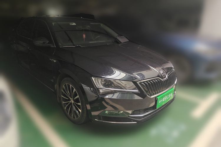 Used Skoda Superb 2018 TSI280 DSG Comfort Edition China V Standard Front Right 45 Deg