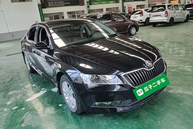 Used Skoda Superb 2018 TSI280 DSG Standard Edition China VI Front Right 45 Deg