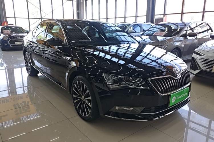 Used Skoda Superb 2018 TSI280 DSG Comfort Edition China V Standard Front Right 45 Deg