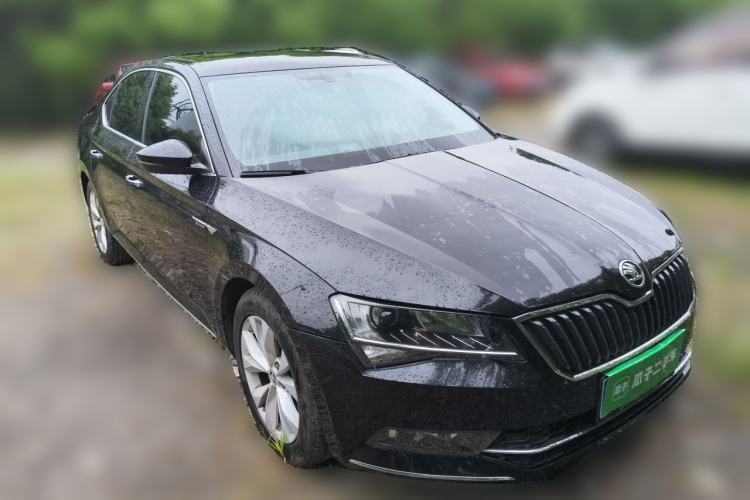Used Skoda Superb 2018 TSI280 DSG Comfort Edition China V Standard Front Right 45 Deg