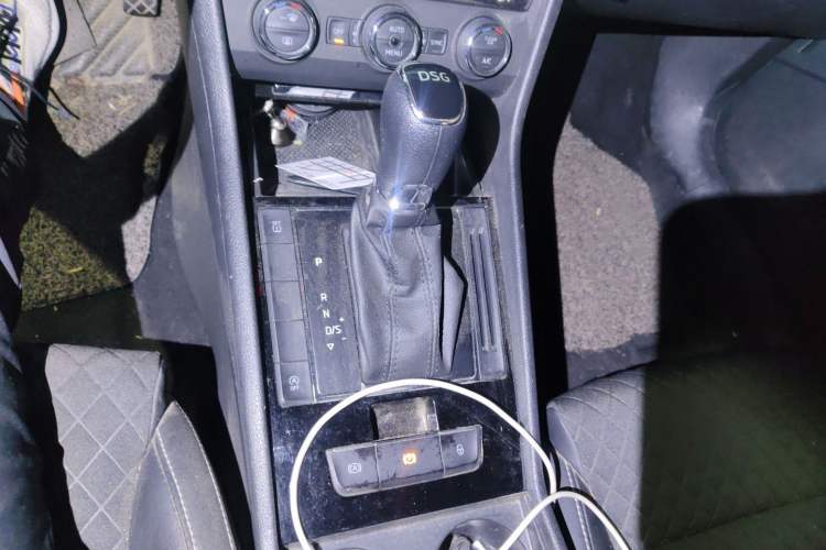 Used Skoda Superb 2018 TSI330 DSG Comfort Edition China V Standard Gear Lever