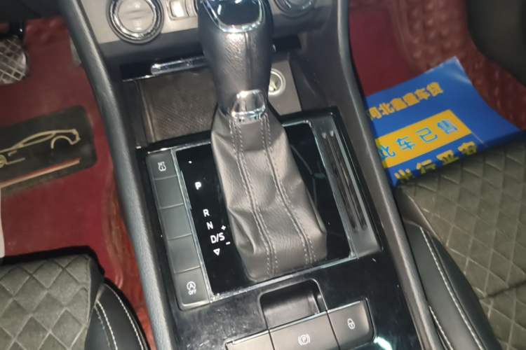 Used Skoda Superb 2018 TSI330 DSG Comfort Edition China V Standard Gear Lever