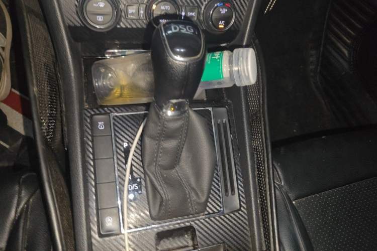 Used Skoda Superb 2018 TSI280 DSG Comfort Edition China V Standard Gear Lever