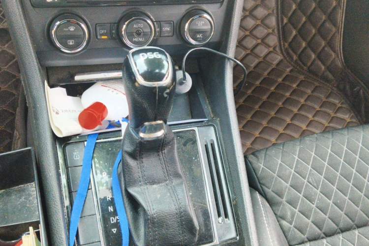 Used Skoda Superb 2018 TSI280 DSG Comfort Edition China V Standard Gear Lever