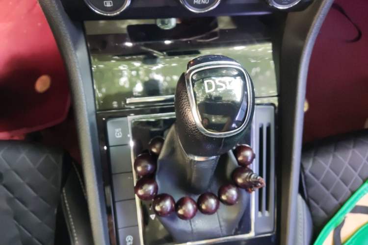 Used Skoda Superb 2018 TSI280 DSG Comfort Edition China V Standard Gear Lever