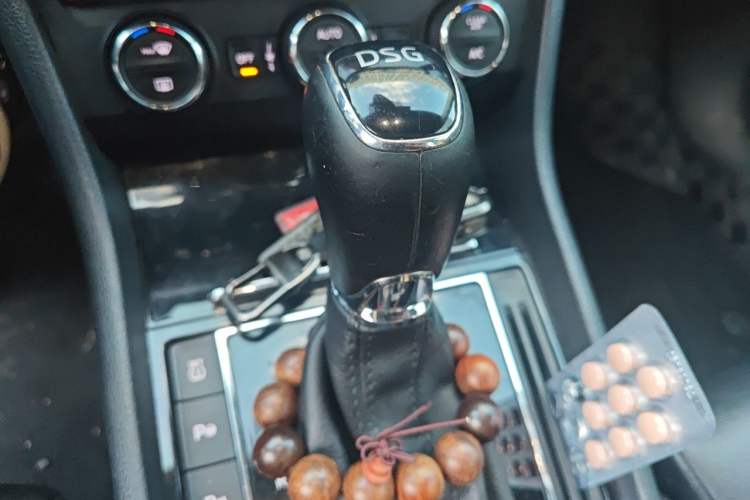 Used Skoda Superb 2018 TSI330 DSG Luxury Edition China V Standard Gear Lever