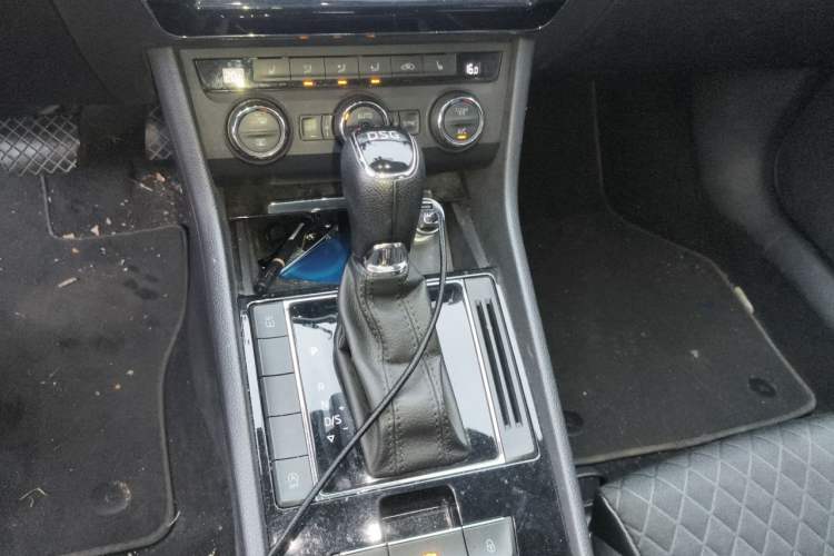 Used Skoda Superb 2018 TSI280 DSG Comfort Edition China V Standard Gear Lever