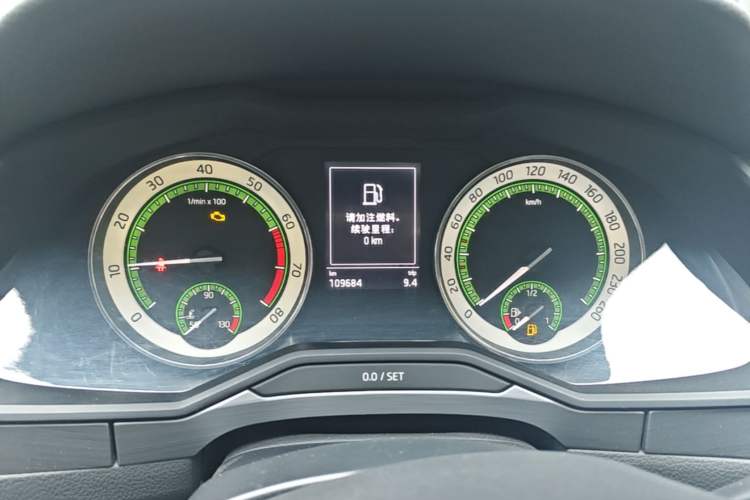 Used Skoda Superb 2018 TSI330 DSG Comfort Edition China VI Standard Instrument Cluster