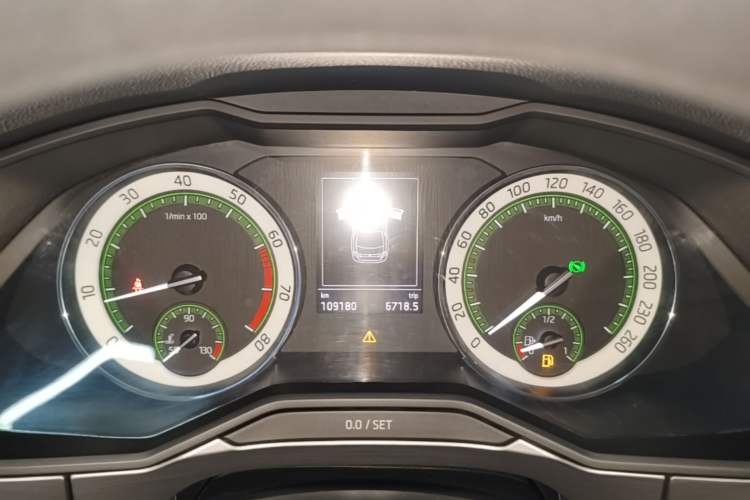 Used Skoda Superb 2018 TSI330 DSG Comfort Edition China V Standard Instrument Cluster