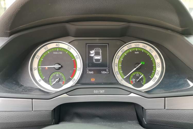 Used Skoda Superb 2018 TSI330 DSG Comfort Edition China VI Standard Instrument Cluster