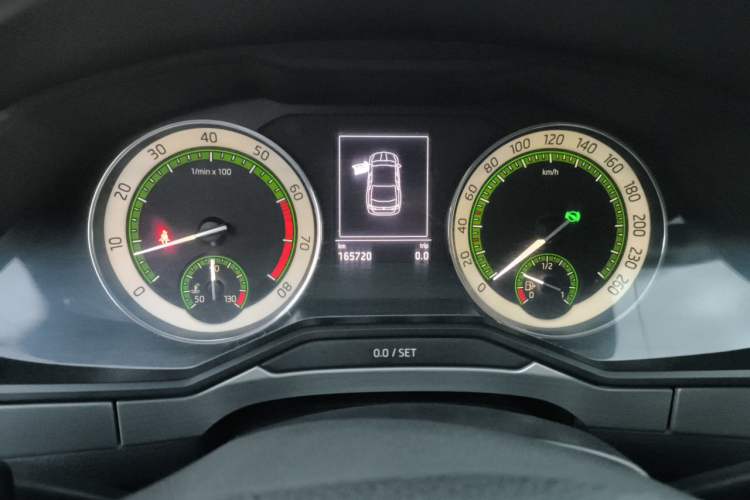 Used Skoda Superb 2018 TSI280 DSG Comfort Edition China VI Standard Instrument Cluster