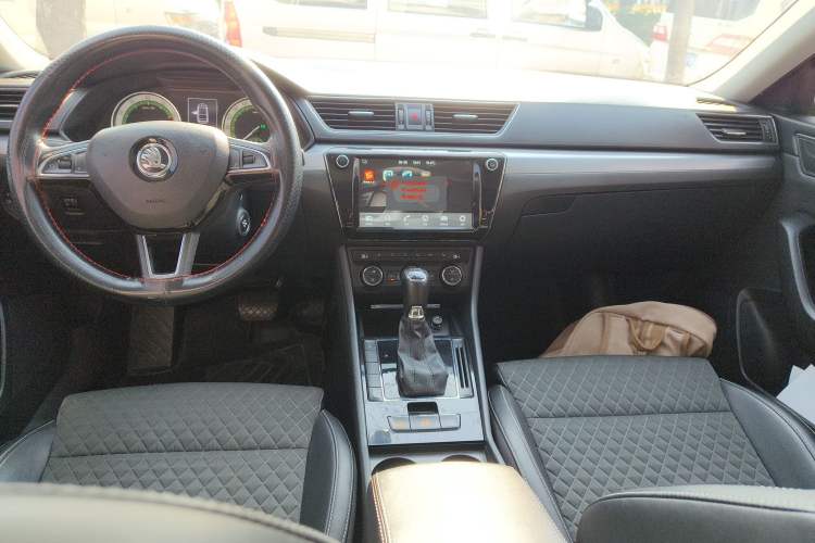 Used Skoda Superb 2018 TSI280 DSG Comfort Edition China V Standard Interior 2