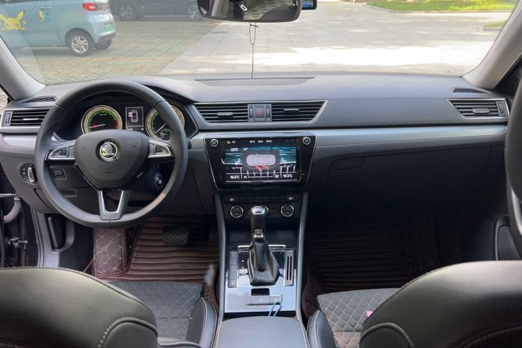 Used Skoda Superb 2018 TSI280 DSG Comfort Edition China V Standard Interior 5
