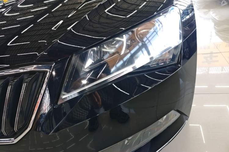 Used Skoda Superb 2018 TSI280 DSG Comfort Edition China V Standard Left Front Headlight