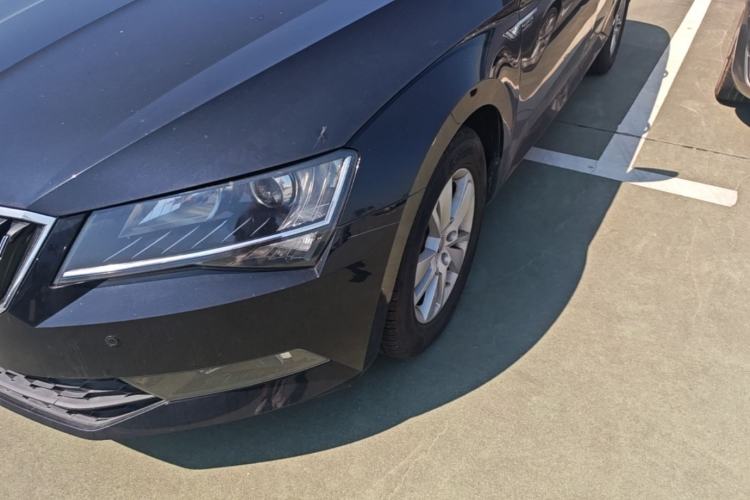 Used Skoda Superb 2018 TSI280 DSG Standard Edition China V Emission Standard Left Front Headlight