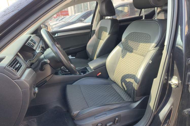 Used Skoda Superb 2018 TSI280 DSG Comfort Edition China V Standard Left Front Seat