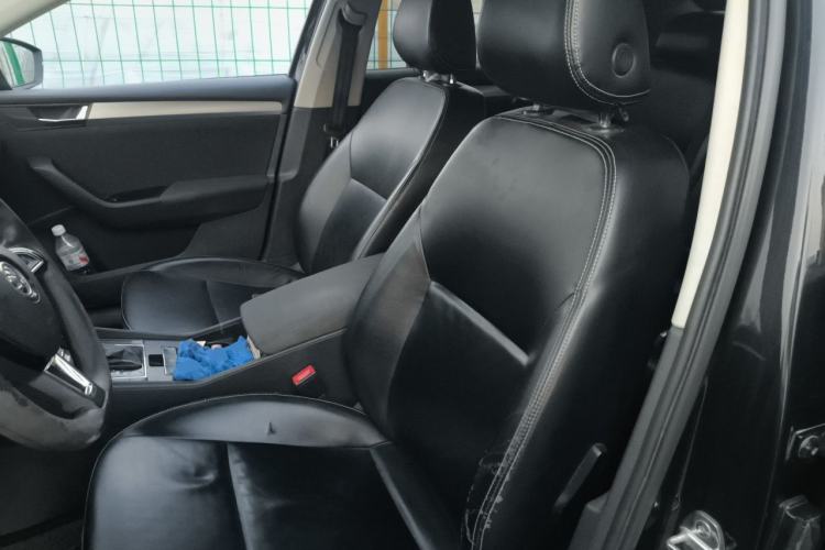 Used Skoda Superb 2018 TSI280 DSG Comfort Edition China VI Standard Left Front Seat