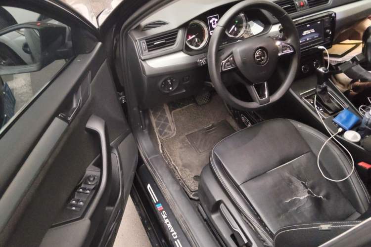 Used Skoda Superb 2018 TSI280 DSG Standard Edition China V Emission Standard Left Front Seat