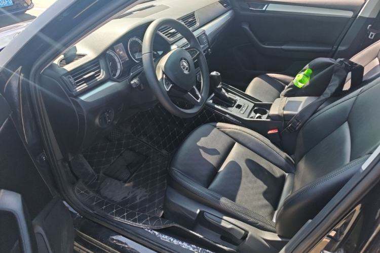 Used Skoda Superb 2018 TSI280 DSG Standard Edition China V Emission Standard Left Front Seat