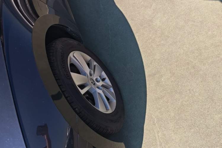Used Skoda Superb 2018 TSI280 DSG Standard Edition China V Emission Standard Left Front Wheel Hub