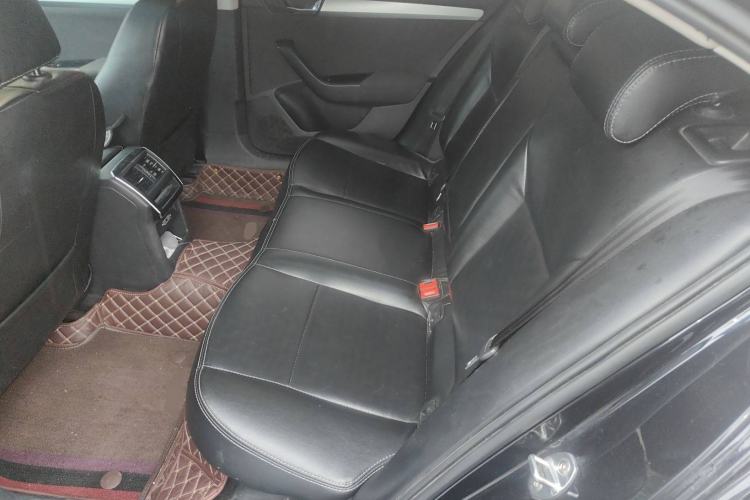 Used Skoda Superb 2018 TSI280 DSG Standard Edition China V Emission Standard Left Rear Seat