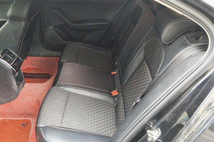 Used Skoda Superb 2018 TSI330 DSG Comfort Edition China V Standard Left Rear Seat