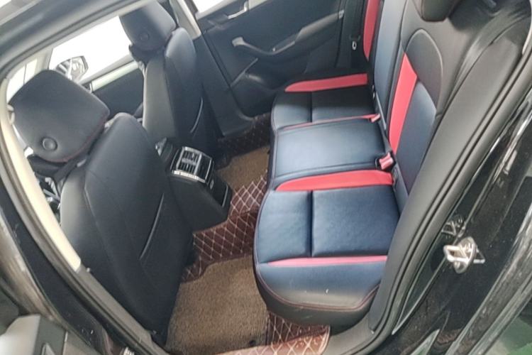 Used Skoda Superb 2018 TSI280 DSG Standard Edition China VI Left Rear Seat