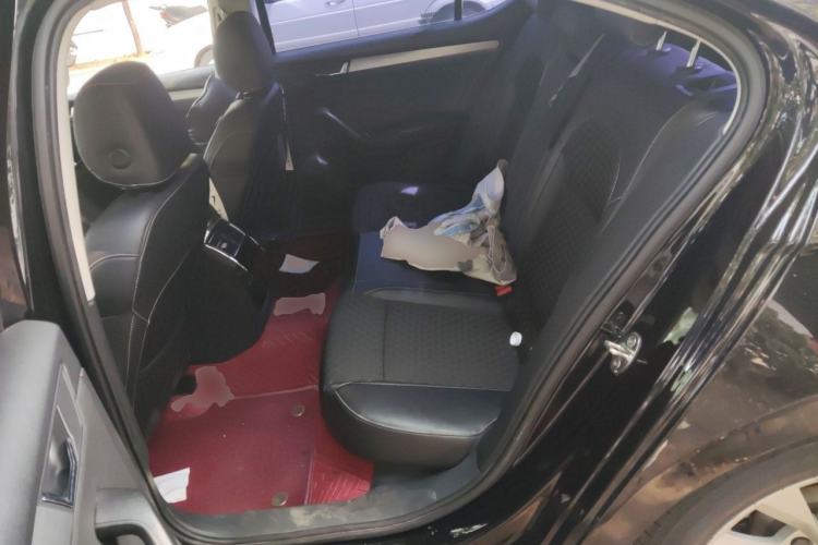 Used Skoda Superb 2018 TSI280 DSG Comfort Edition China V Standard Left Rear Seat