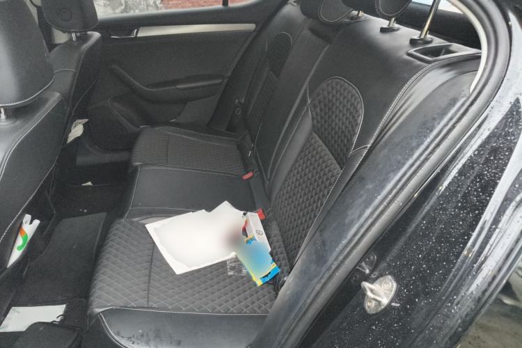 Used Skoda Superb 2018 TSI280 DSG Comfort Edition China V Standard Left Rear Seat