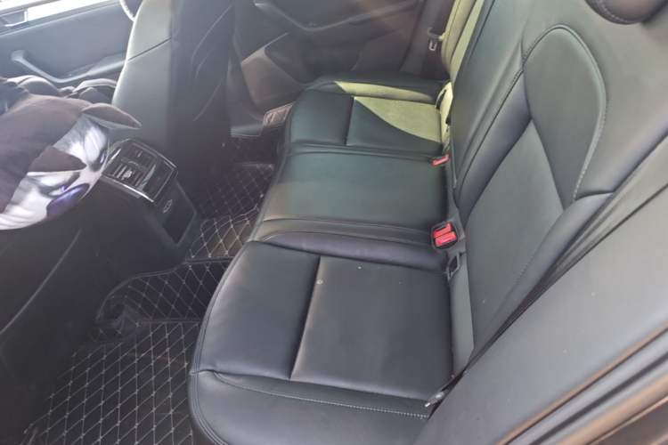 Used Skoda Superb 2018 TSI280 DSG Standard Edition China V Emission Standard Left Rear Seat
