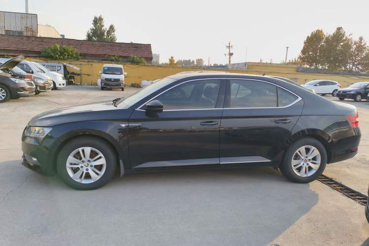 Used Skoda Superb 2018 TSI280 DSG Standard Edition China V Emission Standard Left Side
