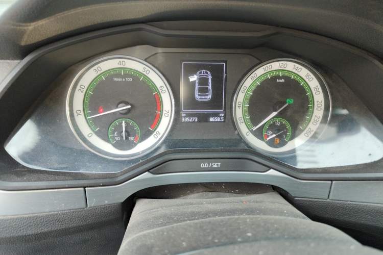 Used Skoda Superb 2018 TSI280 DSG Standard Edition China VI Odometer Close Up