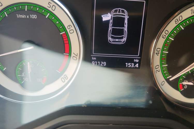 Used Skoda Superb 2018 TSI280 DSG Comfort Edition China V Standard Odometer Close Up
