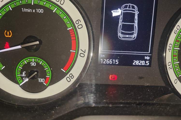 Used Skoda Superb 2018 TSI280 DSG Comfort Edition China V Standard Odometer Close Up