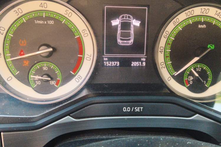 Used Skoda Superb 2018 TSI280 DSG Comfort Edition China V Standard Odometer Close Up