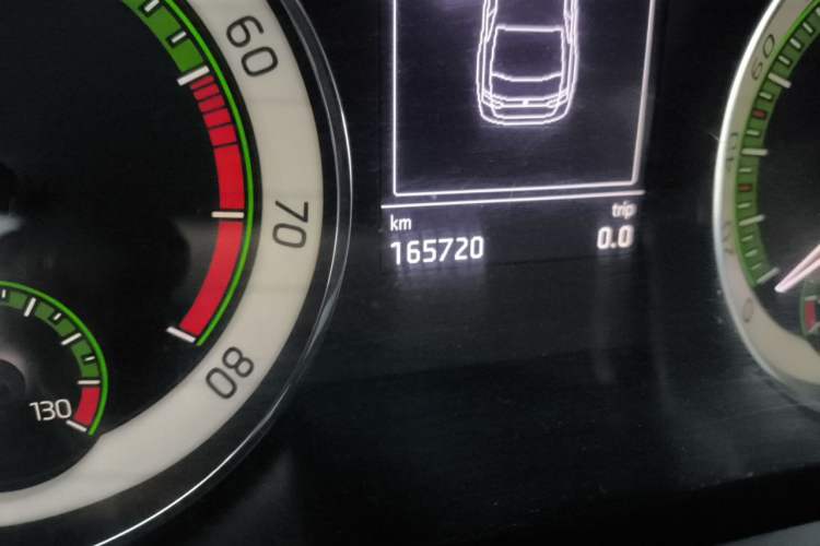Used Skoda Superb 2018 TSI280 DSG Comfort Edition China VI Standard Odometer Close Up