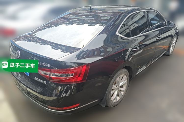 Used Skoda Superb 2018 TSI330 DSG Comfort Edition China VI Standard Rear Right 45 Deg