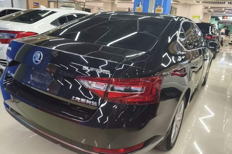 Used Skoda Superb 2018 TSI330 DSG Comfort Edition China V Standard Rear Right 45 Deg