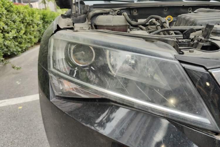 Used Skoda Superb 2018 TSI280 DSG Standard Edition China VI Right Front Headlight