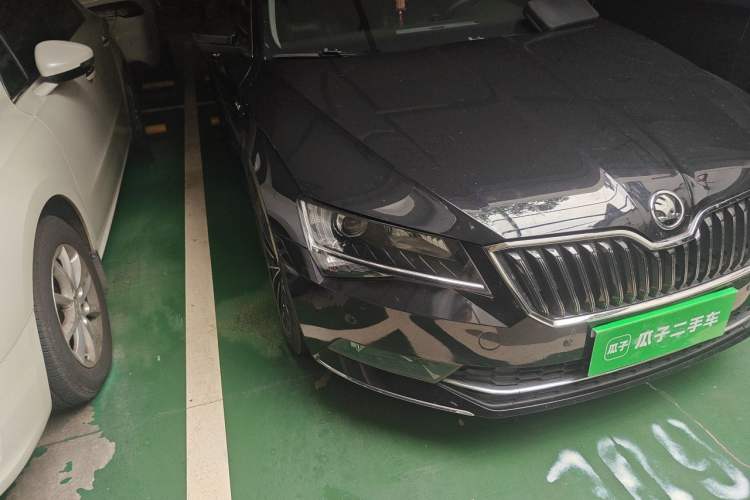 Used Skoda Superb 2018 TSI280 DSG Comfort Edition China V Standard Right Front Headlight