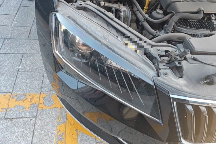 Used Skoda Superb 2018 TSI330 DSG Luxury Edition China V Standard Right Front Headlight
