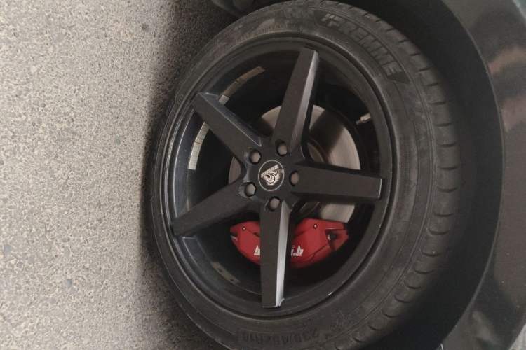 Used Skoda Superb 2018 TSI280 DSG Standard Edition China V Emission Standard Right Front Wheel Hub